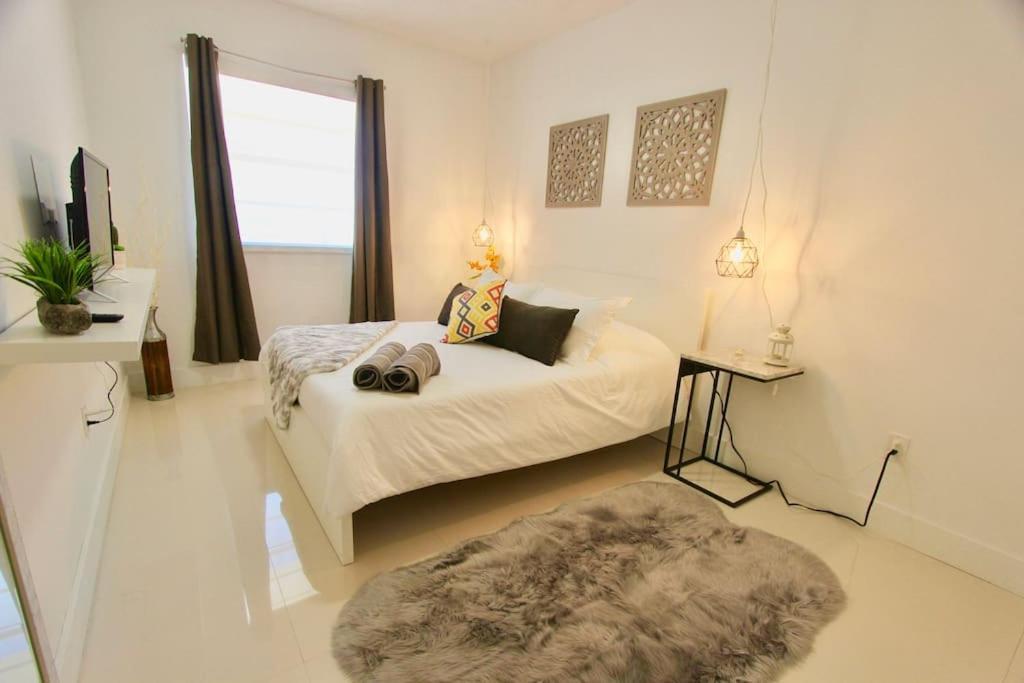 Modern 1/1, Half A Block From The Ocean Apartment Miami Beach Exterior foto